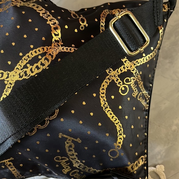 Juicy Couture NWT black /gold Chains & mini hearts printed shoulder/ crossbody - Picture 5 of 10